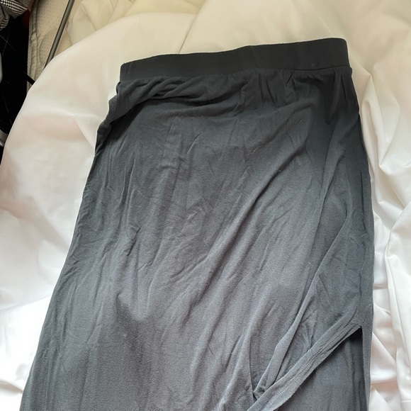 Grey maxi skirt with high side slit - Picture 2 of 2